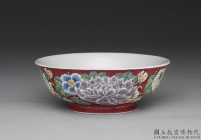 图片[2]-Bowl with peonies on a red ground in painted enamels, Qing dynasty, Kangxi reign (1662-1722)-China Archive